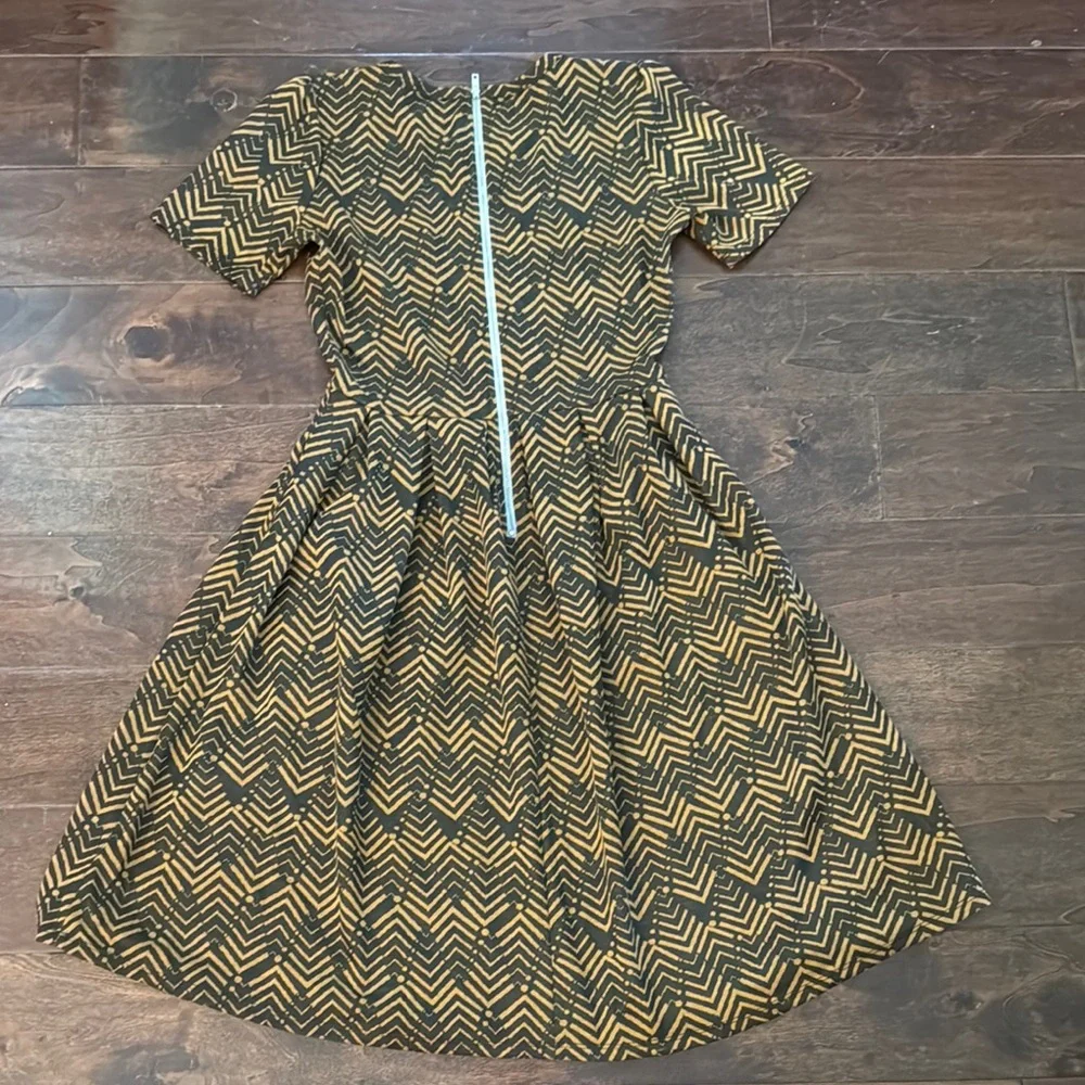 Small Amelia Chevron Patterned Dress - Picture 2 of 3
